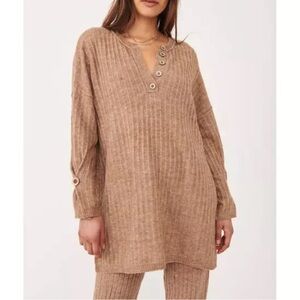 Women's Tan Ribbed Button-Detail Top